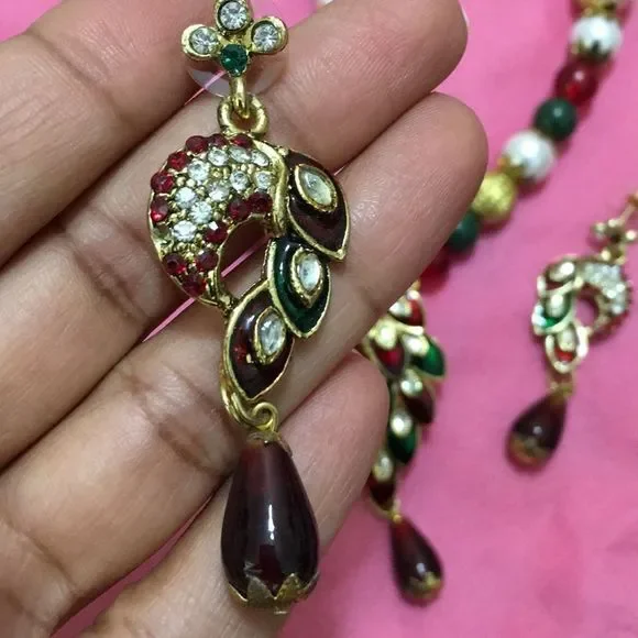 New Necklace set - Picture 3 of 4